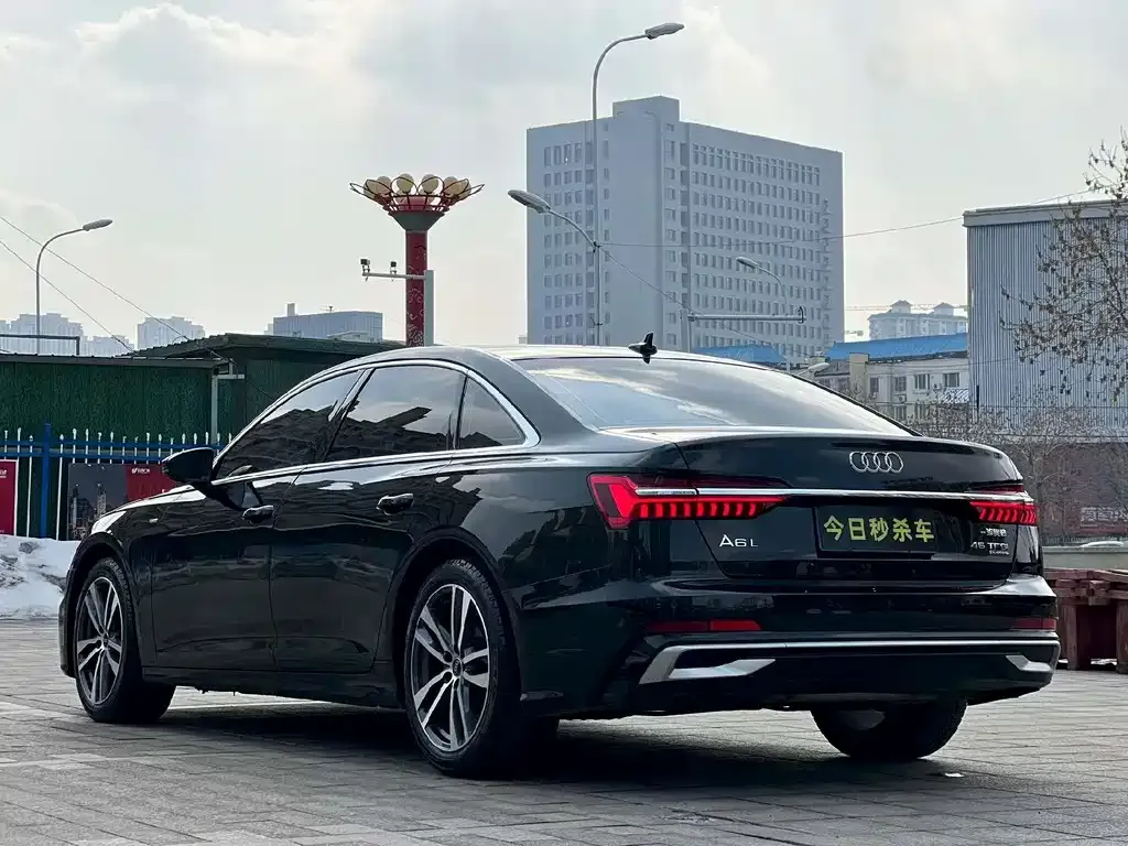 Audi A6L — фото 2