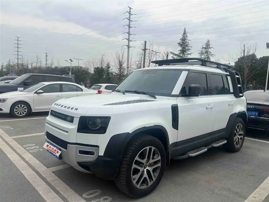 Land Rover Defender — фото 1