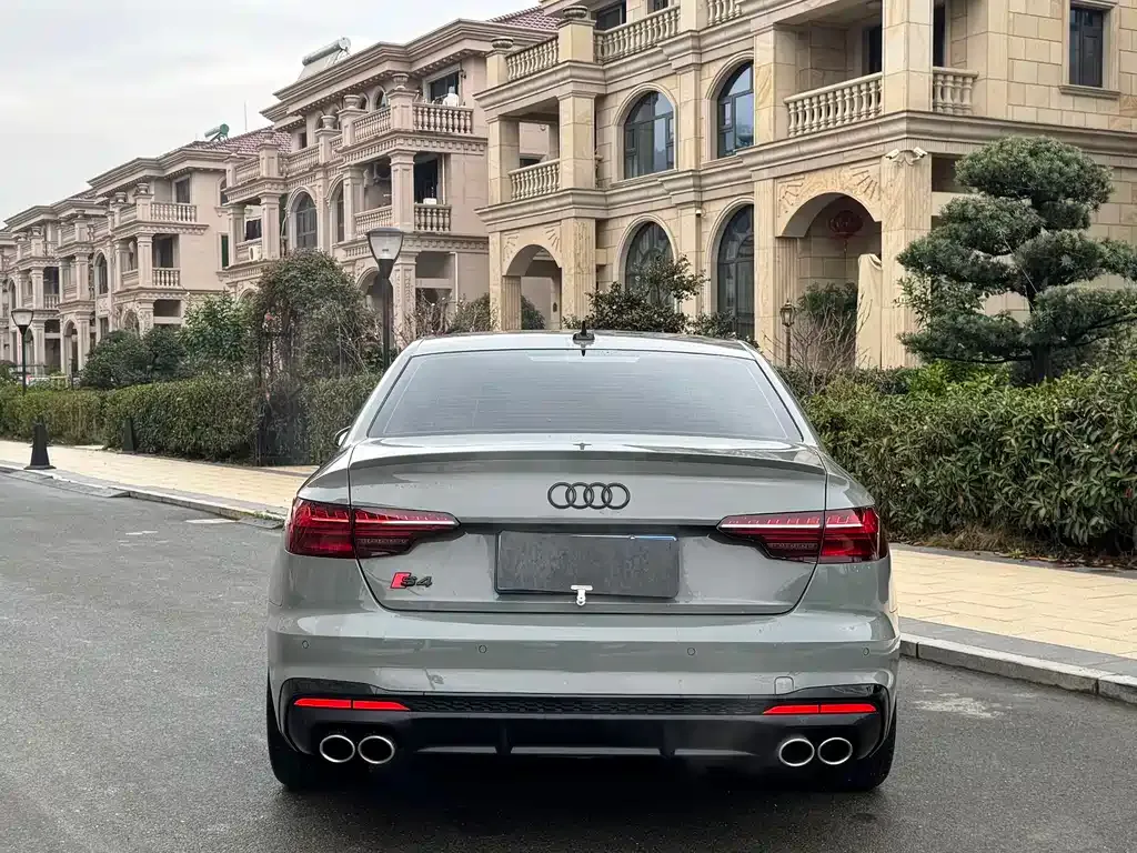 Audi S4 — фото 4