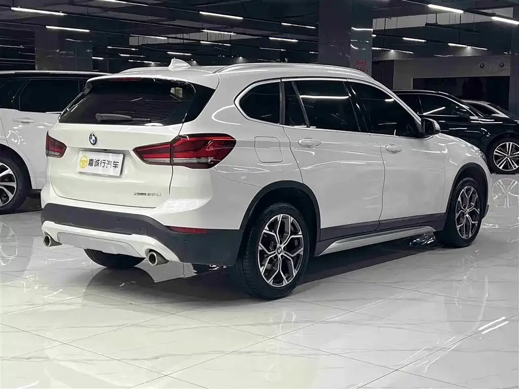 BMW X1 — фото 7