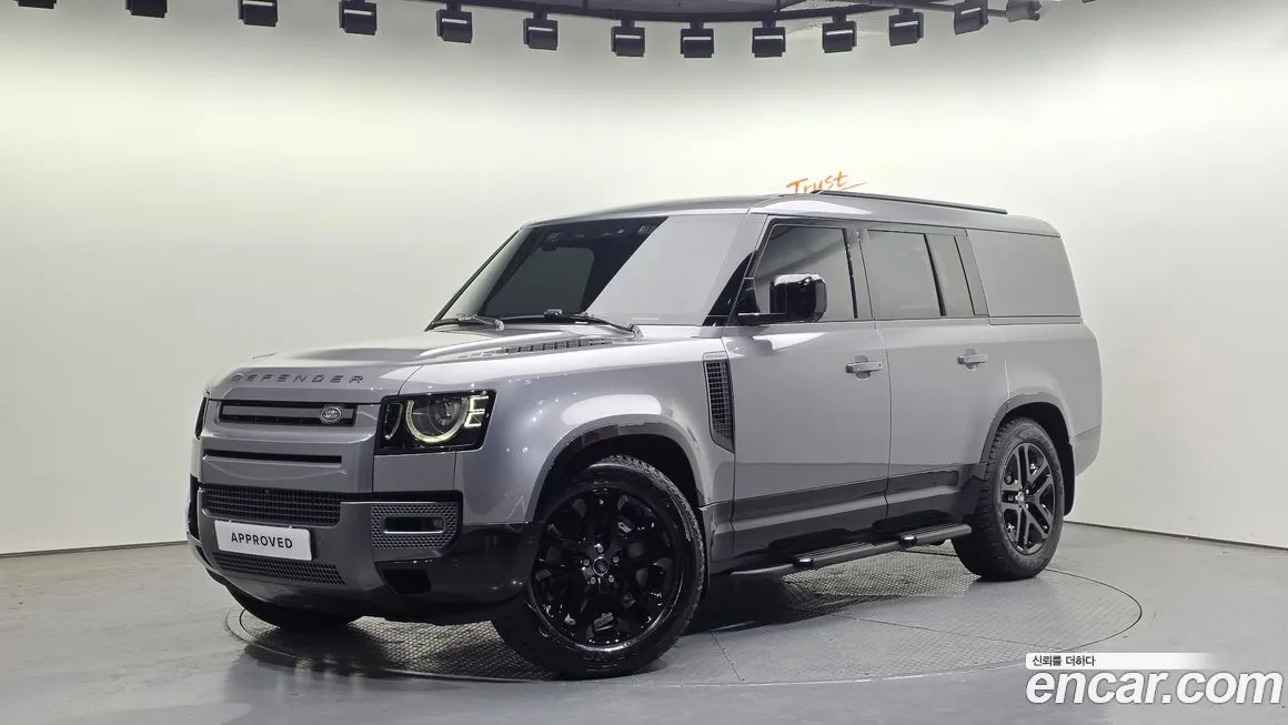Land Rover Defender — фото 1