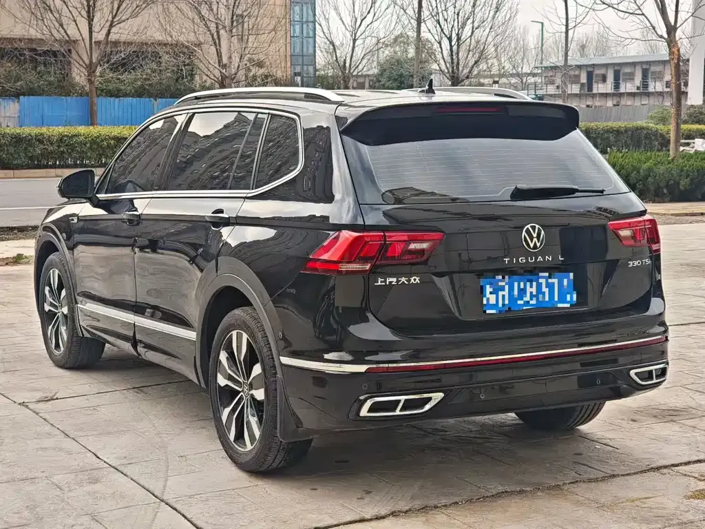 Volkswagen Tiguan L — фото 8