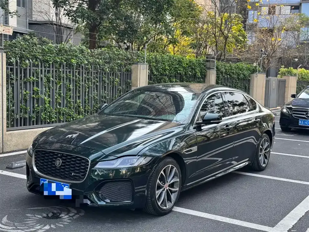 Jaguar XFL — фото 1