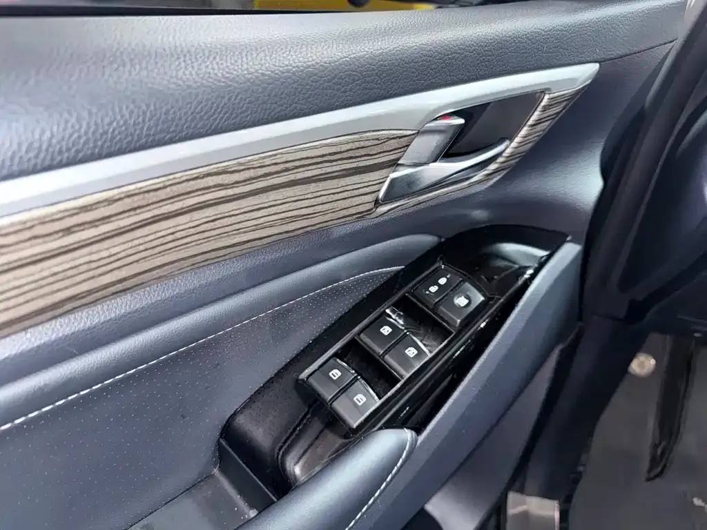 GAC Motor Trumpchi M8 — фото 10