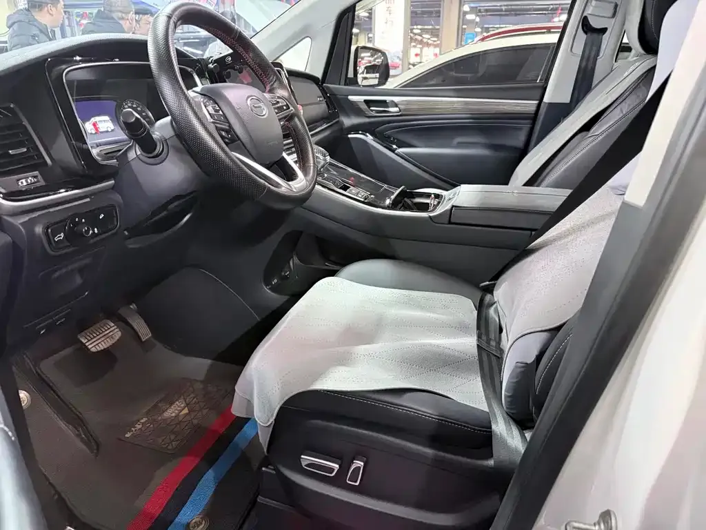 GAC Motor Trumpchi M8 — фото 4