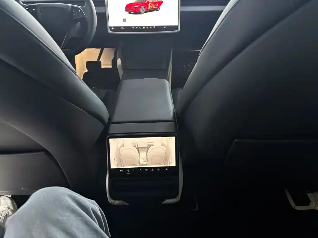 Tesla Model 3 — фото 2