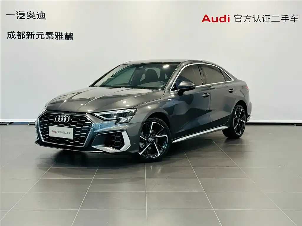 Audi A3 — фото 1