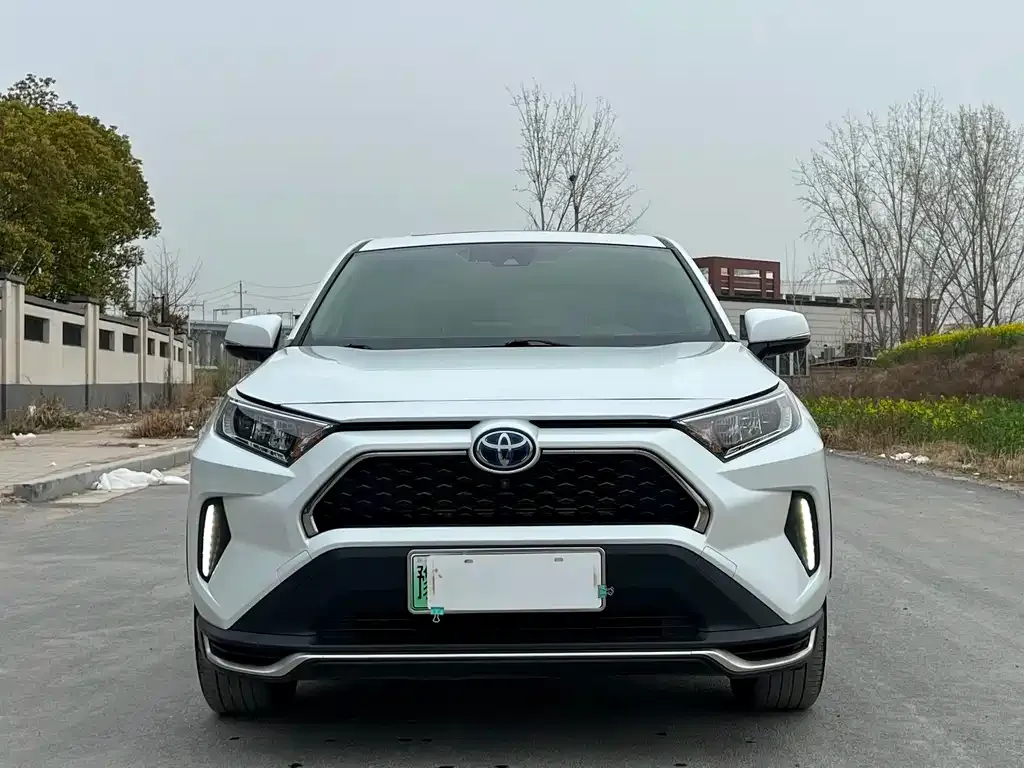 Toyota RAV4 Prime — фото 2