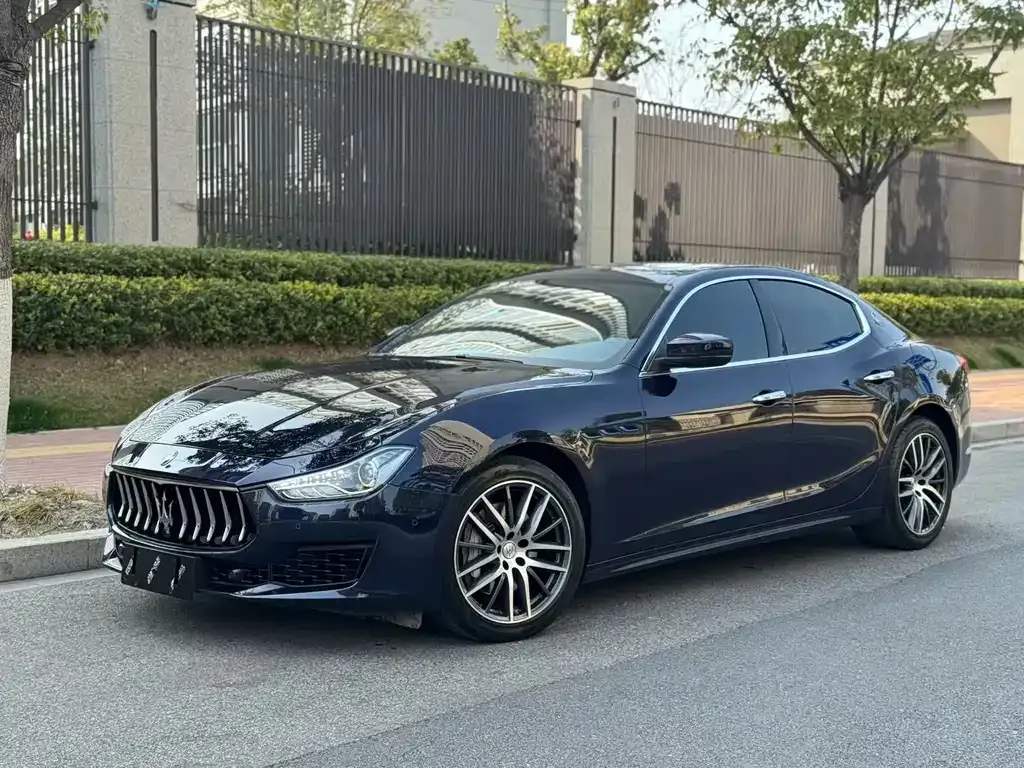 Maserati Ghibli — фото 1