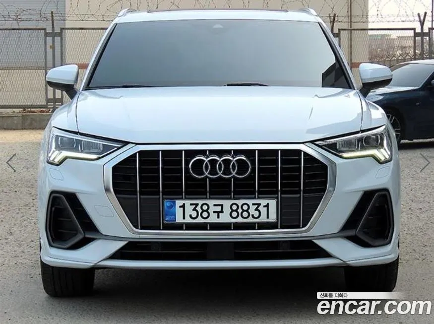 Audi Q3 — фото 1