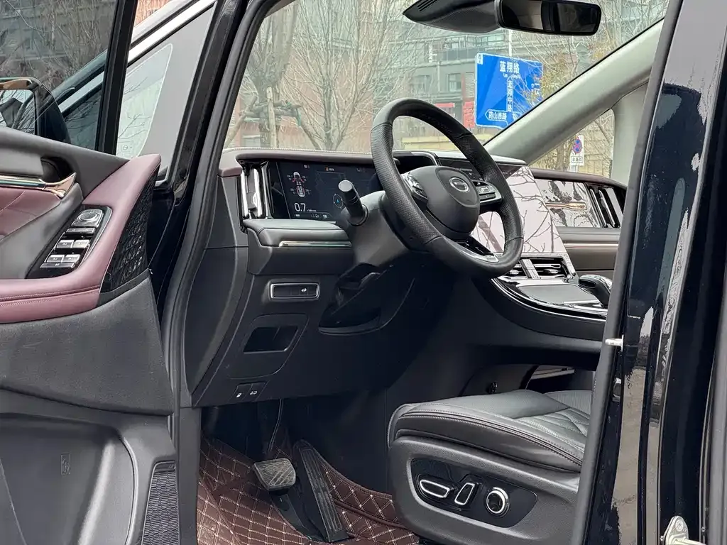 GAC Motor Trumpchi M8 — фото 2