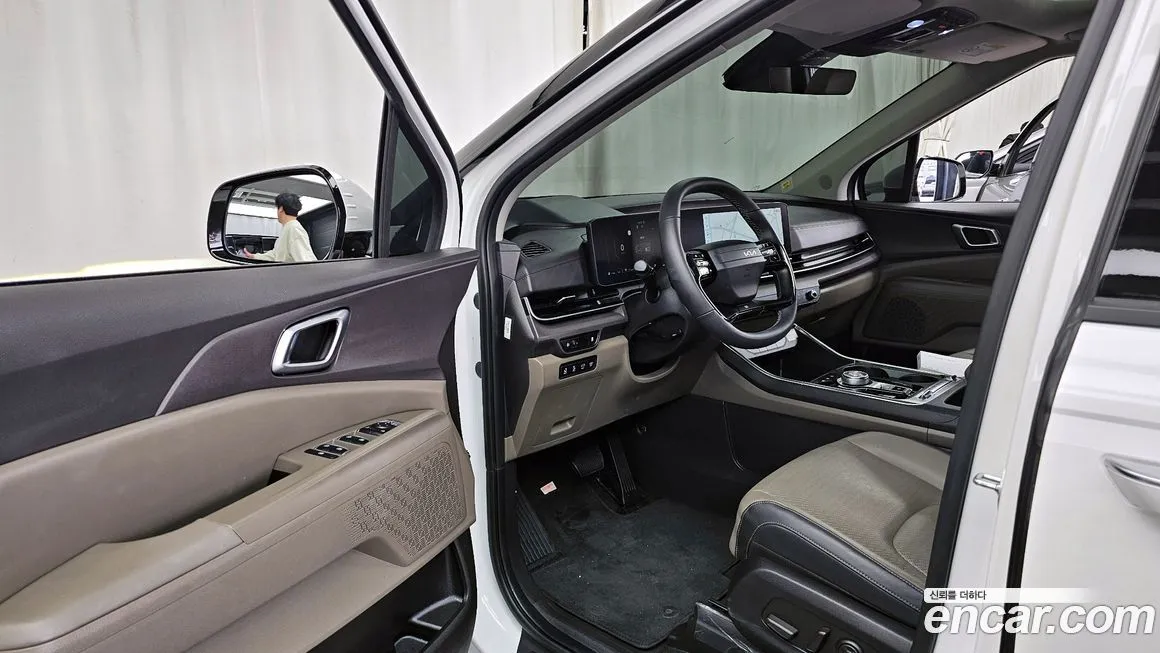 Kia Carnival — фото 3