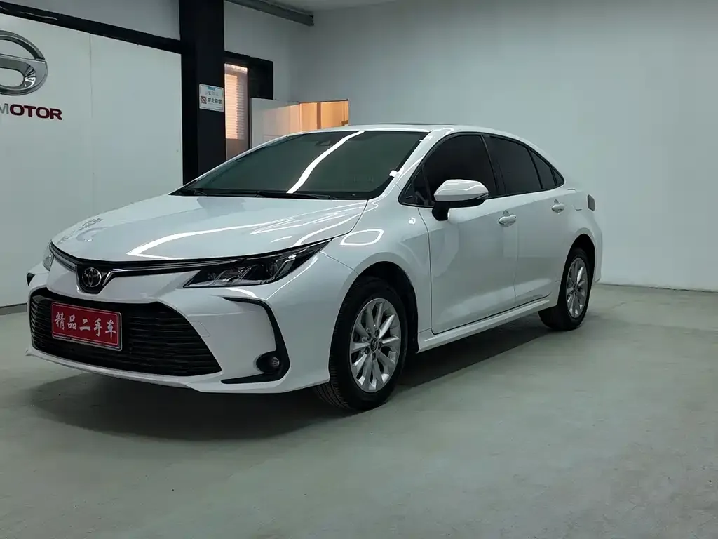 Toyota Corolla — фото 1
