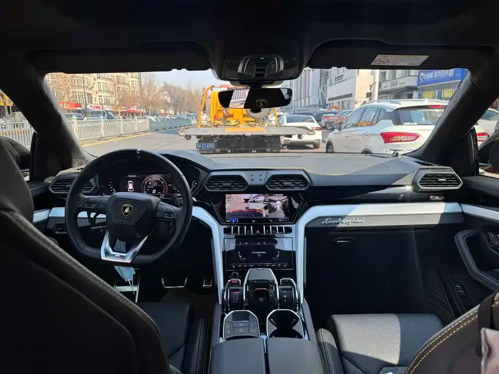 Lamborghini Urus — фото 2