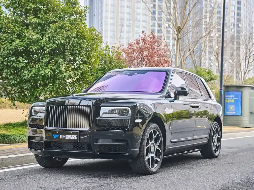 Rolls-Royce Cullinan — фото 1