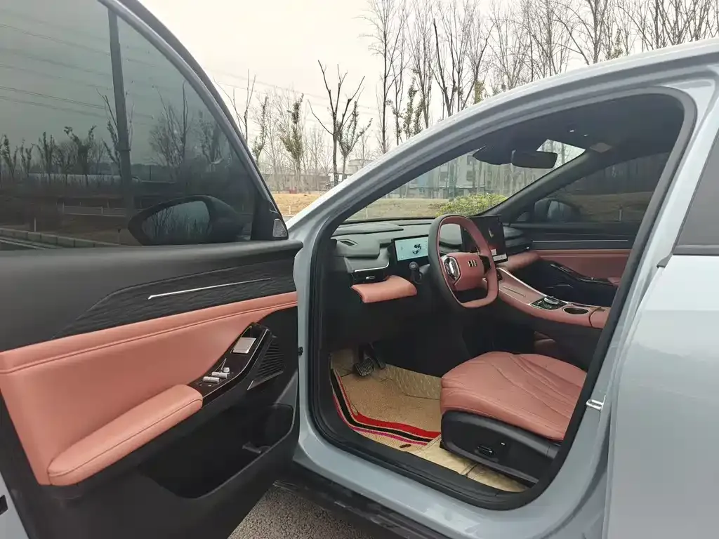 Geely Galaxy L6 — фото 3