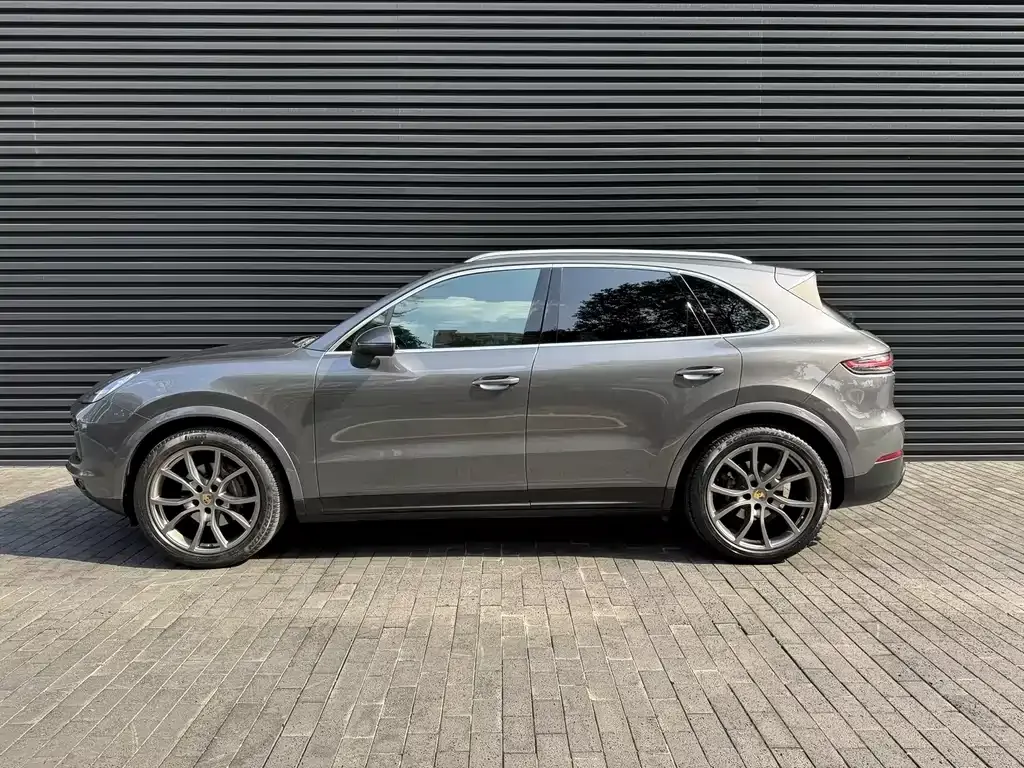 Porsche Cayenne — фото 6