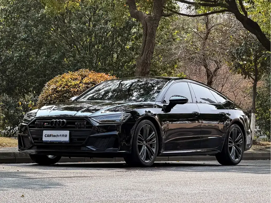 Audi A7 — фото 1