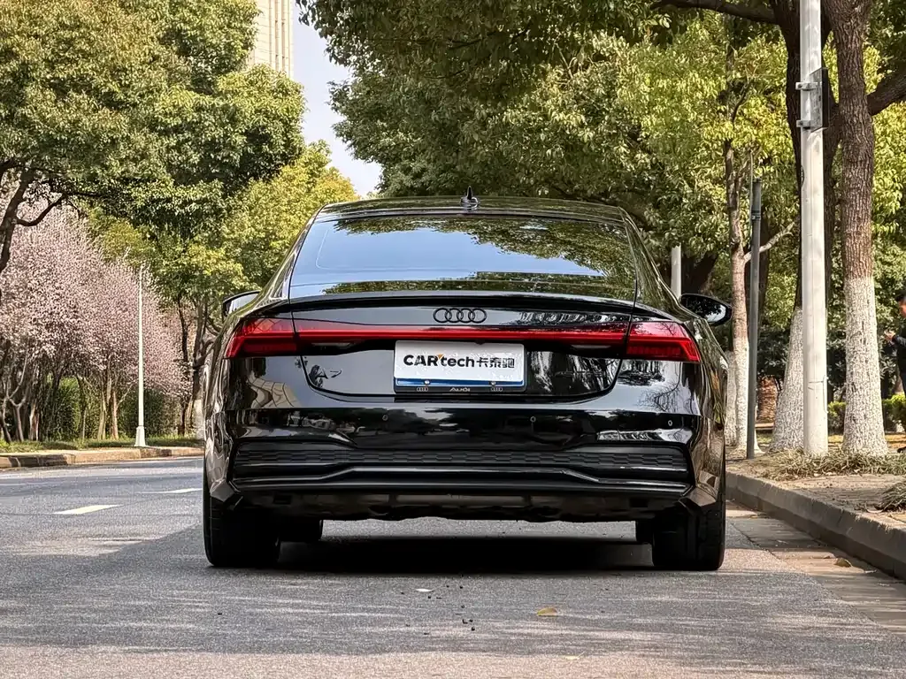 Audi A7 — фото 10