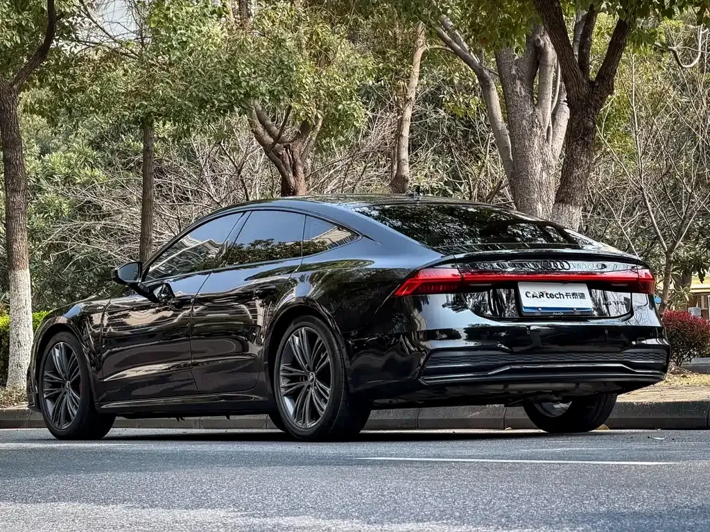 Audi A7 — фото 8