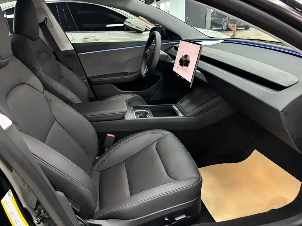 Tesla Model 3 — фото 2