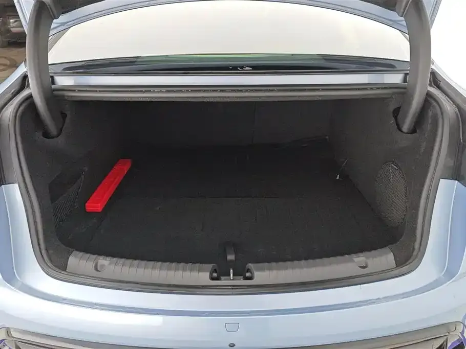 BYD Seal — фото 3