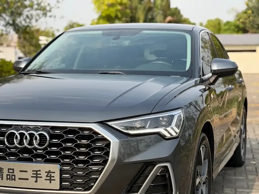 Audi Q3 Sportback — фото 8