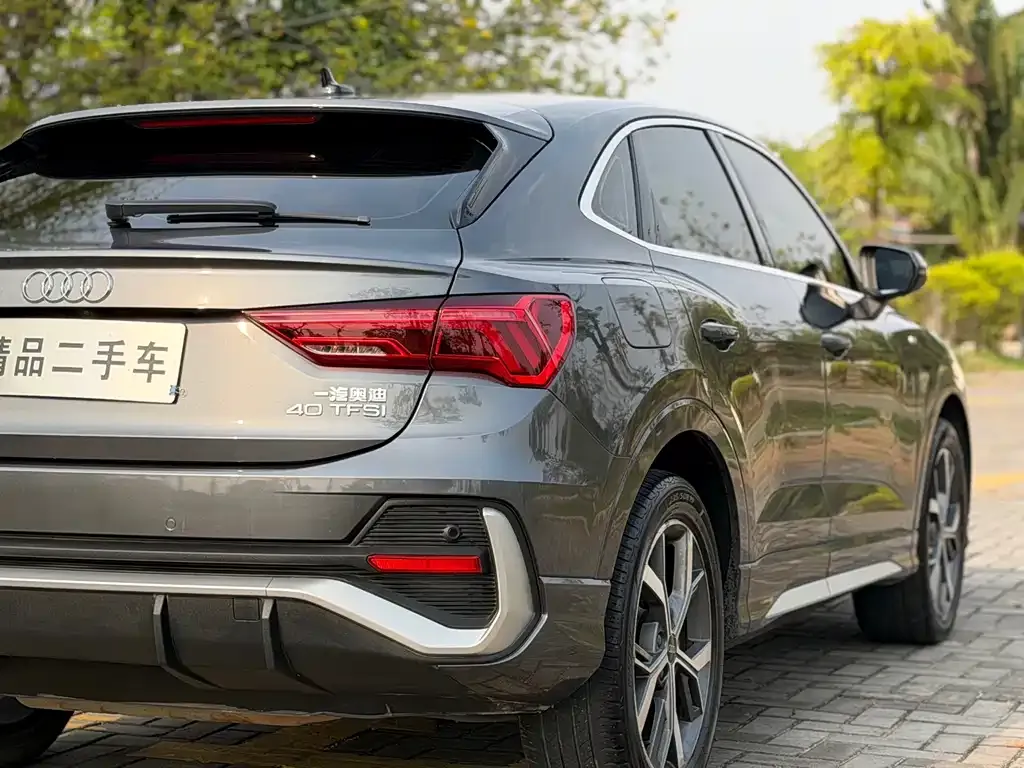 Audi Q3 Sportback — фото 3