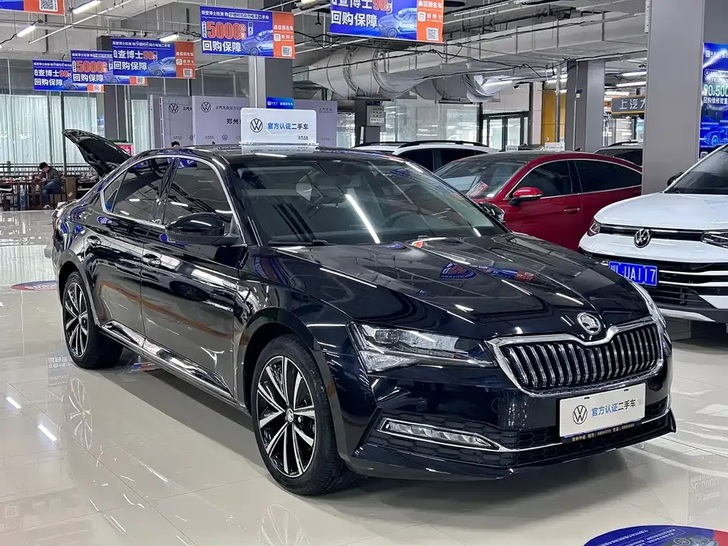 Skoda Superb — фото 10