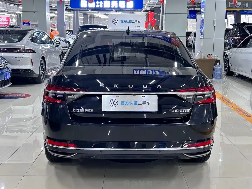 Skoda Superb — фото 9