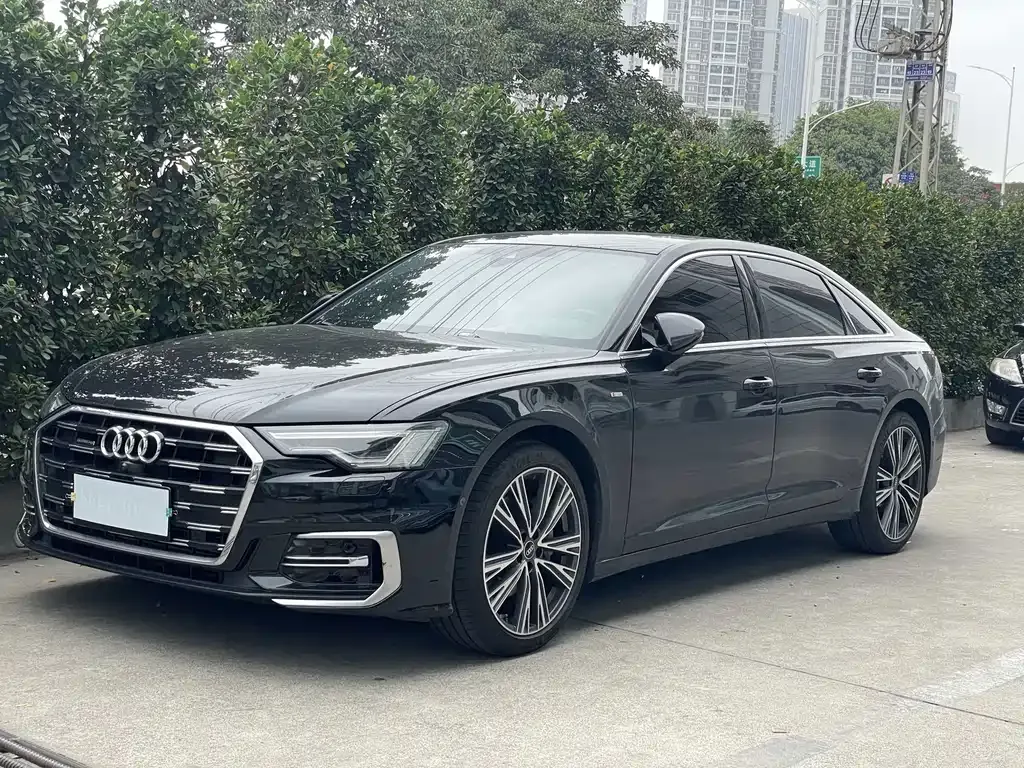 Audi A6L — фото 1