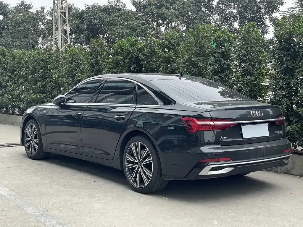 Audi A6L — фото 5