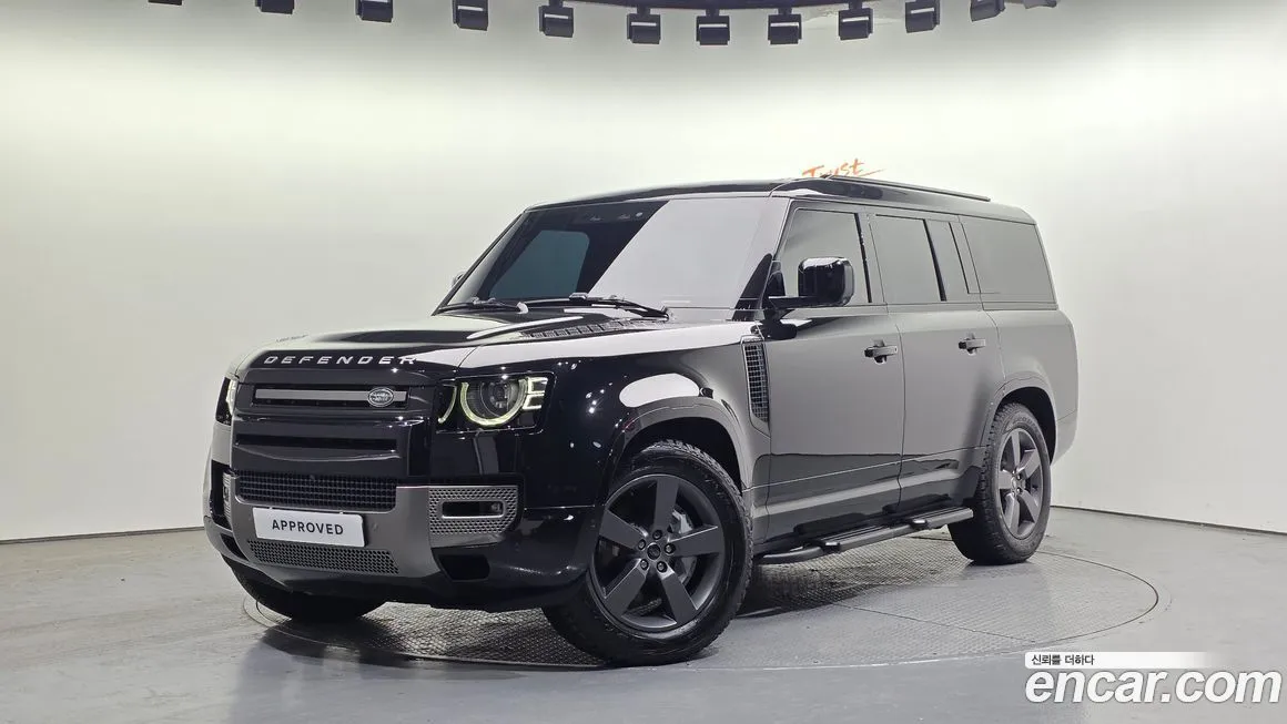 Land Rover Defender — фото 1