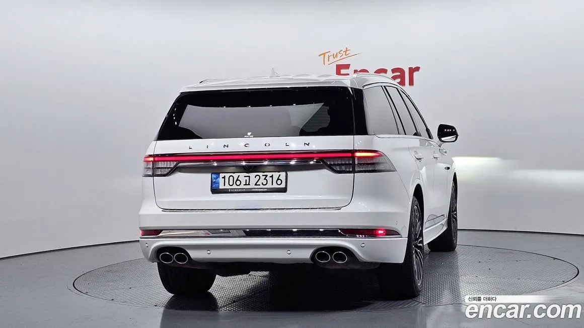 Lincoln Aviator — фото 9