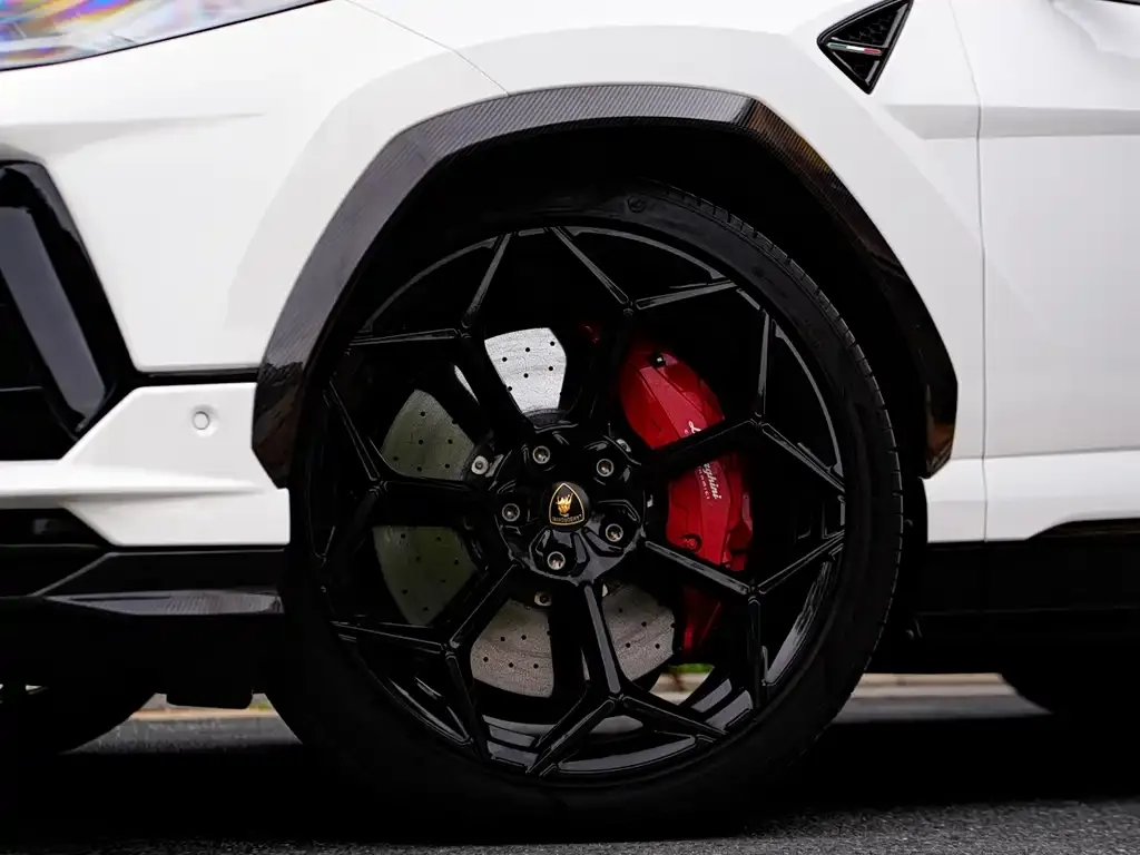 Lamborghini Urus — фото 3