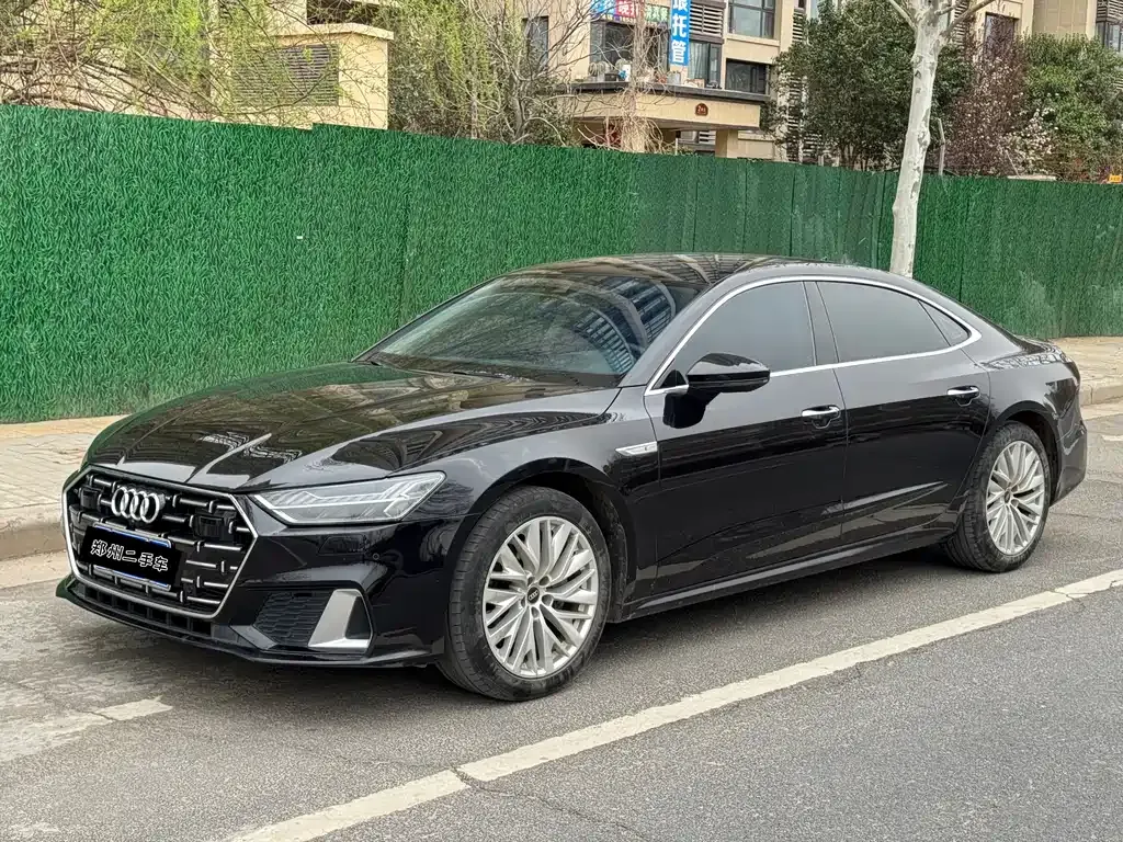 Audi A7L — фото 1