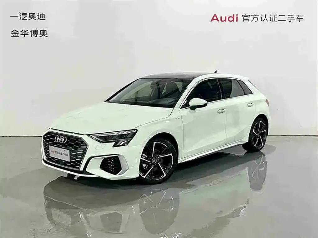 Audi A3 — фото 1