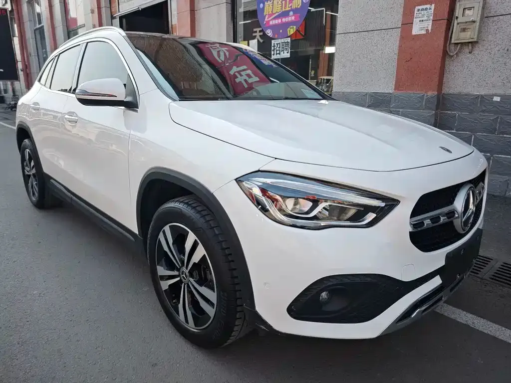 Mercedes-Benz GLA — фото 9