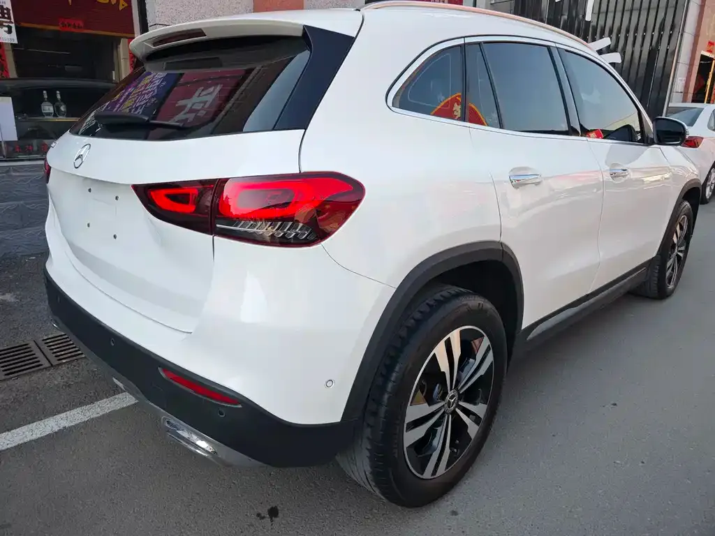 Mercedes-Benz GLA — фото 7