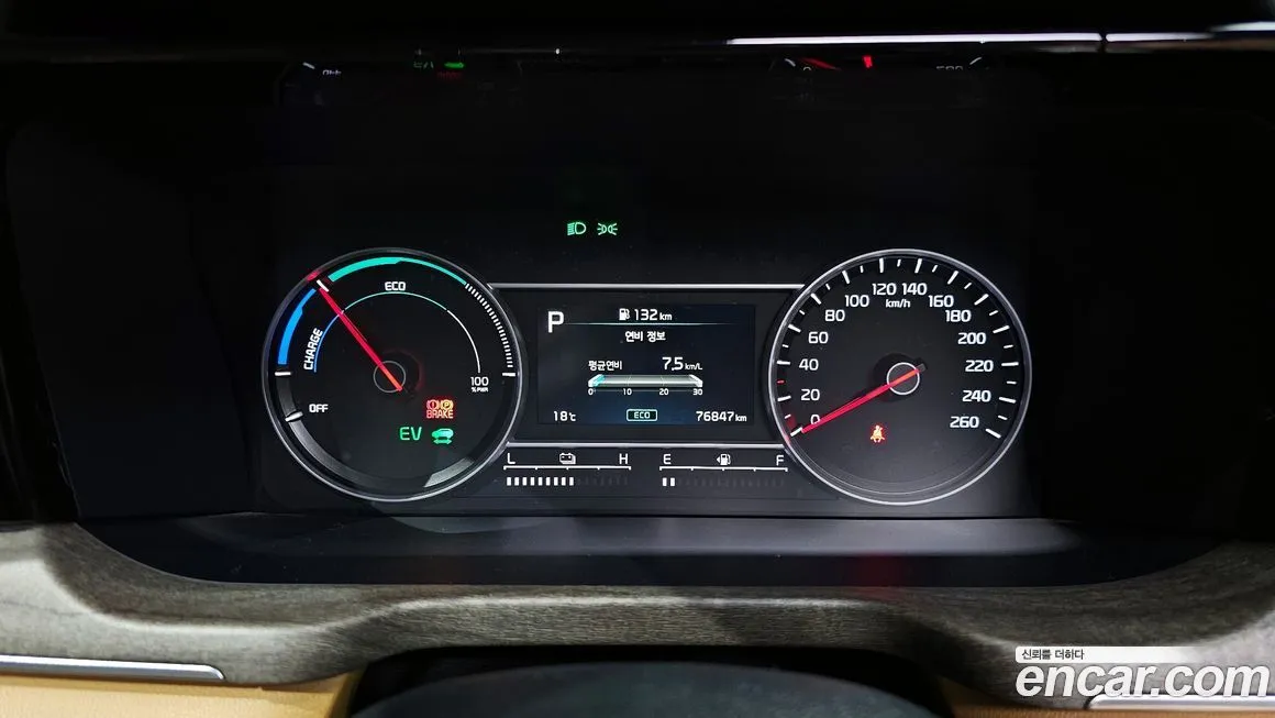 Kia Sorento — фото 6