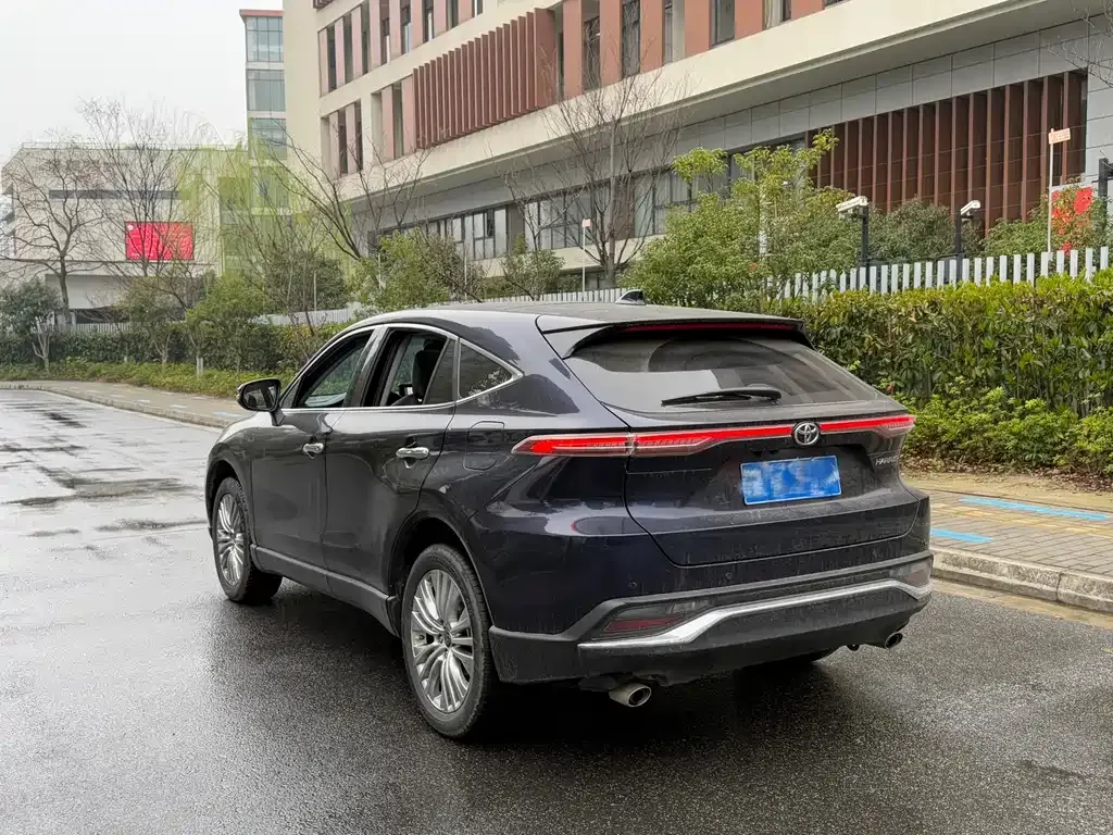 Toyota Harrier — фото 6