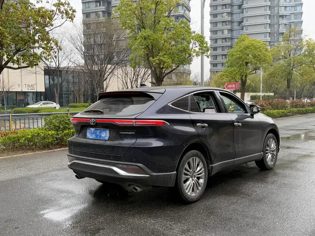 Toyota Harrier — фото 7