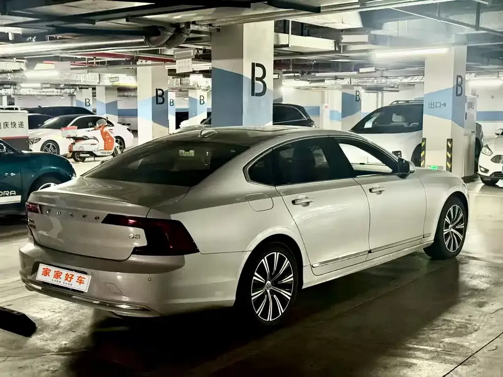Volvo S90 — фото 4
