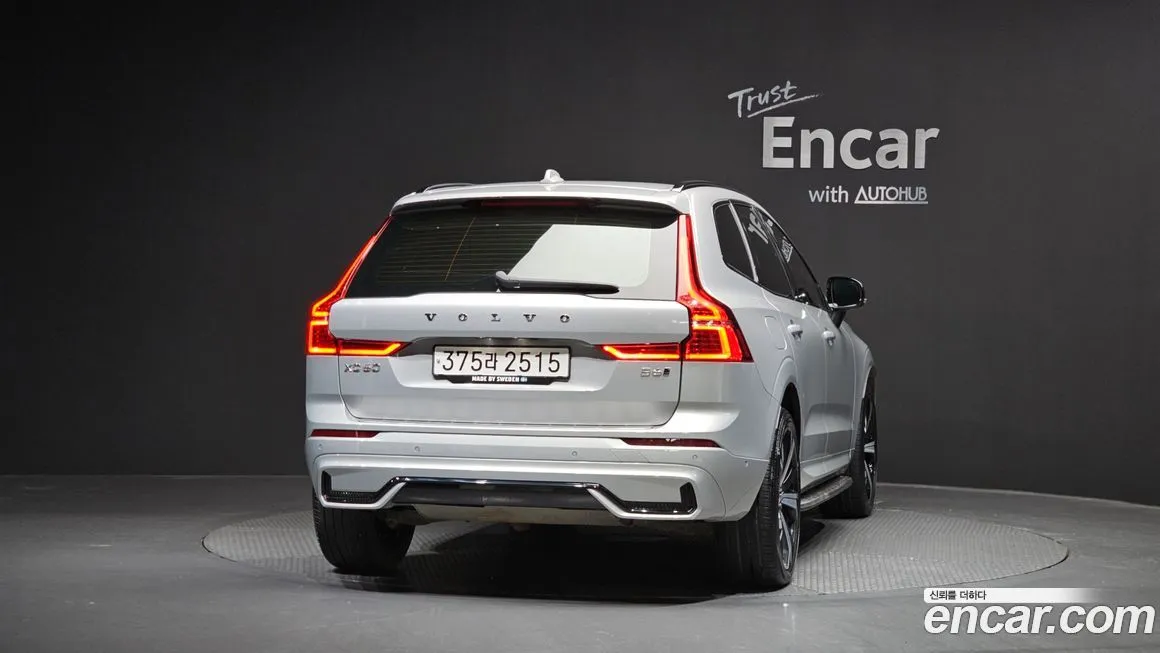 Volvo XC60 — фото 2