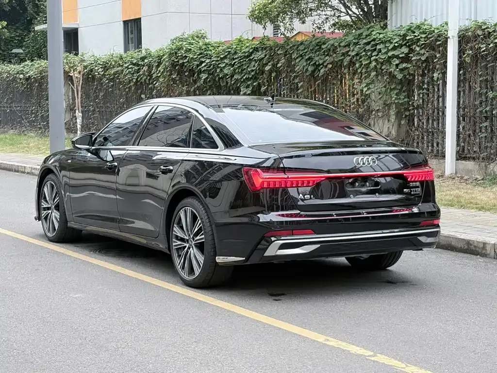 Audi A6L — фото 5