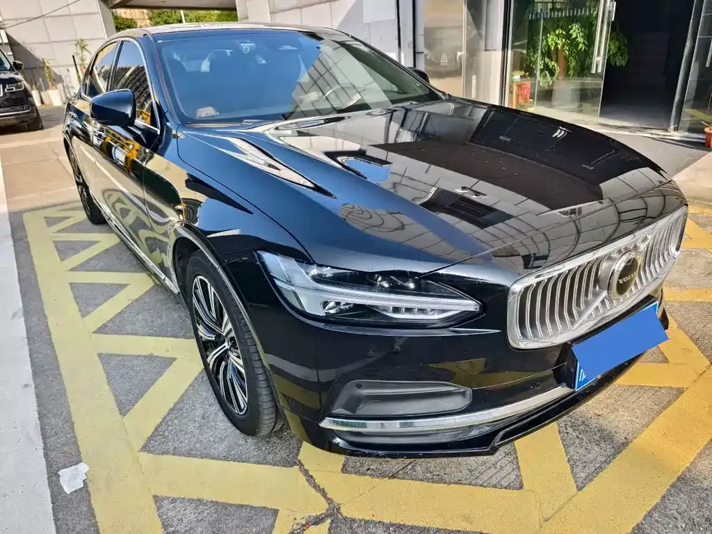 Volvo S90 — фото 8