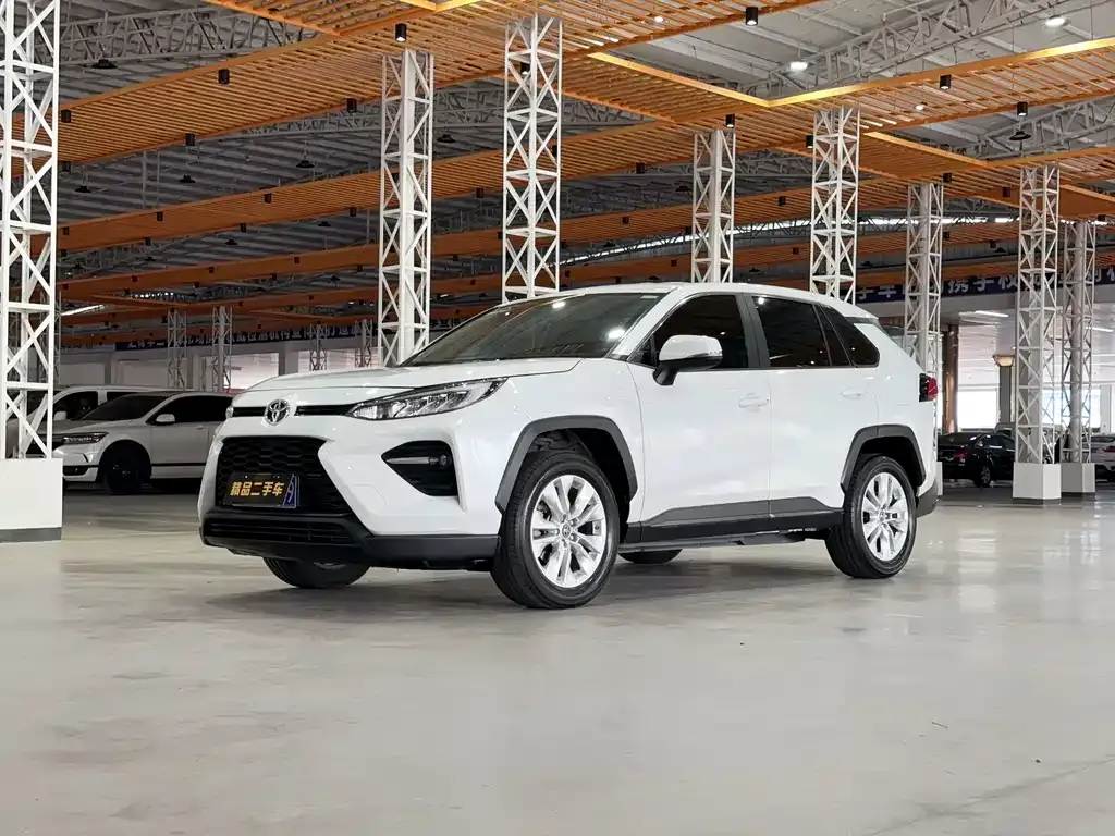 Toyota Wildlander — фото 1