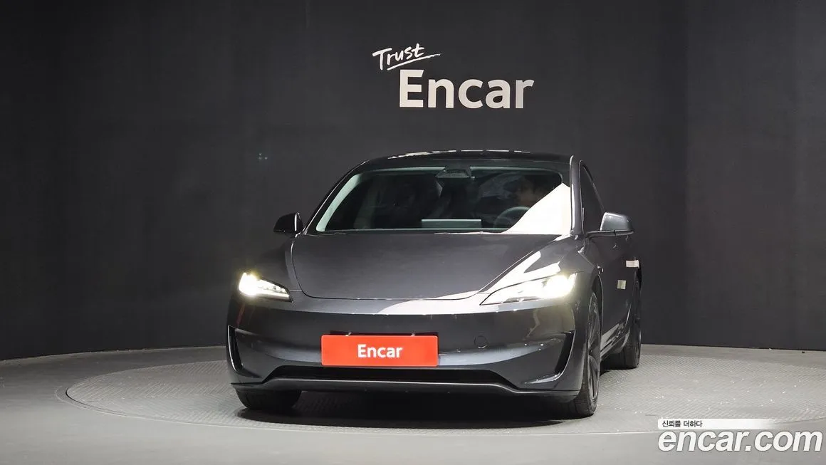 Tesla Model 3 — фото 3