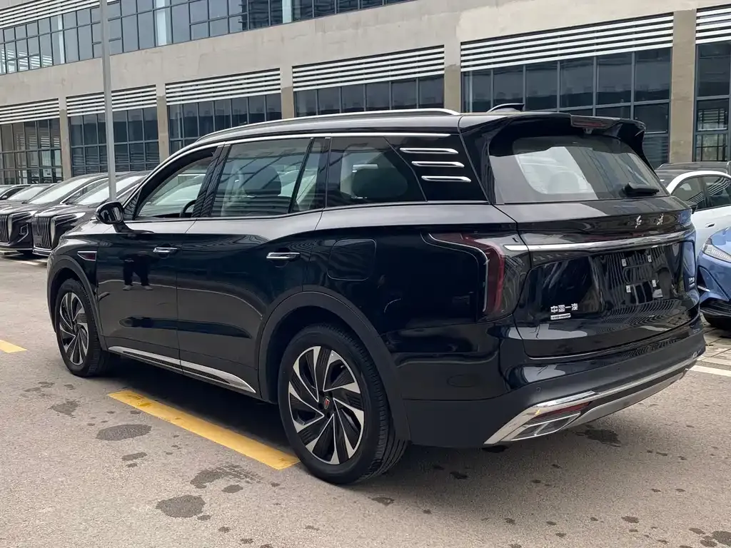 Hongqi HS7 PHEV — фото 2