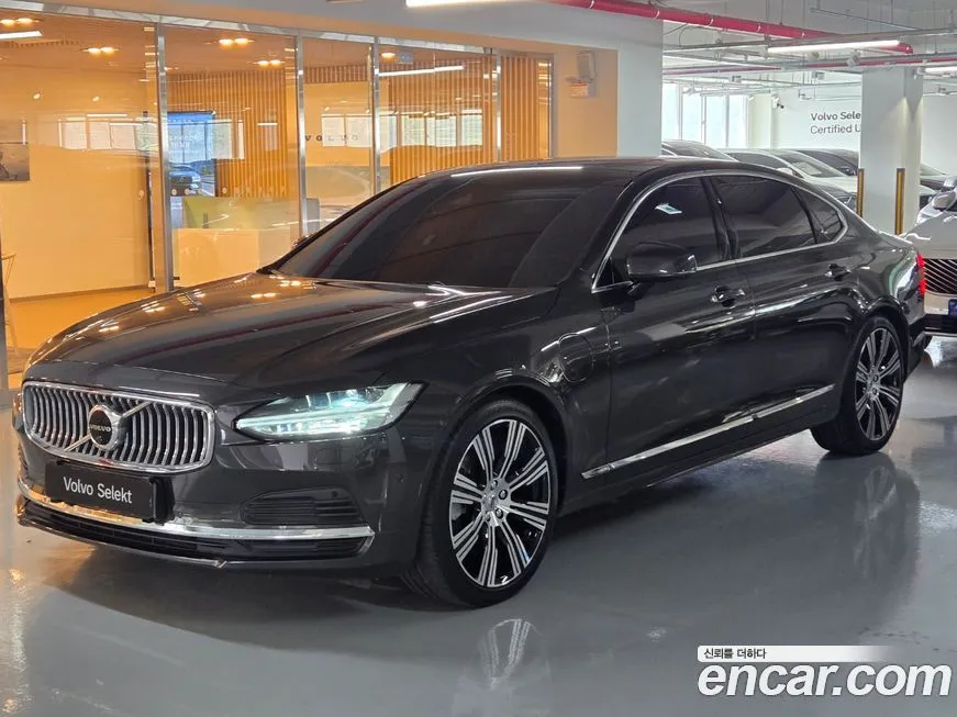 Volvo S90 — фото 1